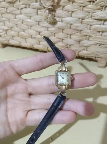 Relógio de pulso vintage feminino