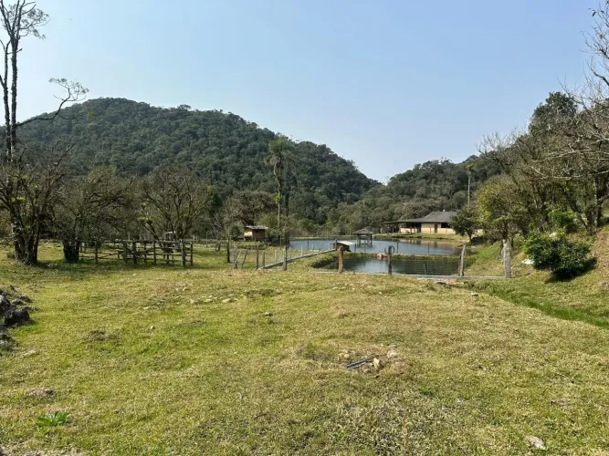 Terreno Plano de 1.000 m² em Condomínio Fechado em São Bonifácio