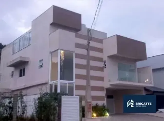 Sobrado à venda, 7 quartos, 5 suítes, 4 vagas, Bougainvillee IV - Peruíbe/SP