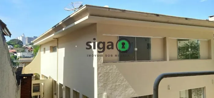 Casa com 3 dormitórios 5 vagas a venda em Pinheiros