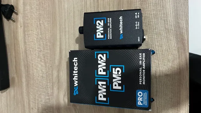 AMPLIFICADOR DE FONE DE OUVIDO