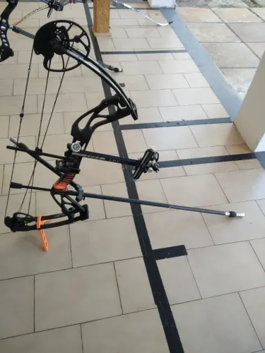 Suporte para arco composto com duas lâminas e estabilizador longo tipo Sanlida X8