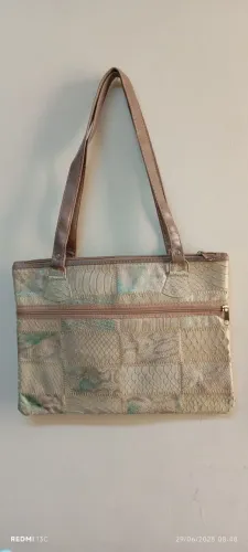 Bolsa Em Retalho De Couro bege