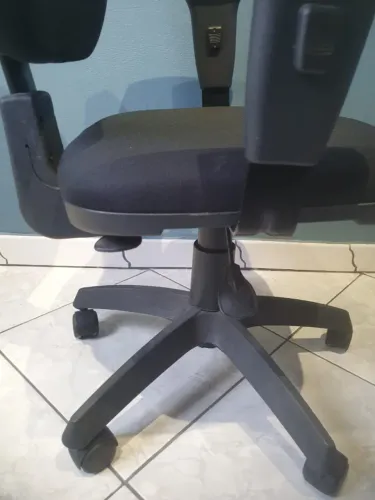Cadeira escritório Roal modelo Corporate