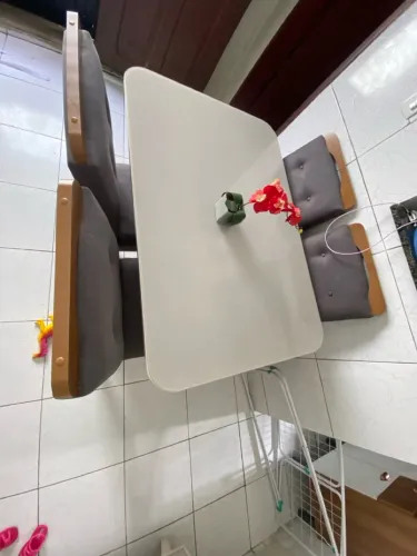 Mesa Olímpio com 4 cadeiras 