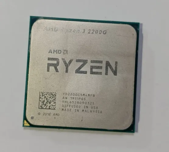 Processador AMD Ryzen 3 2200G, acompanha cooler original
