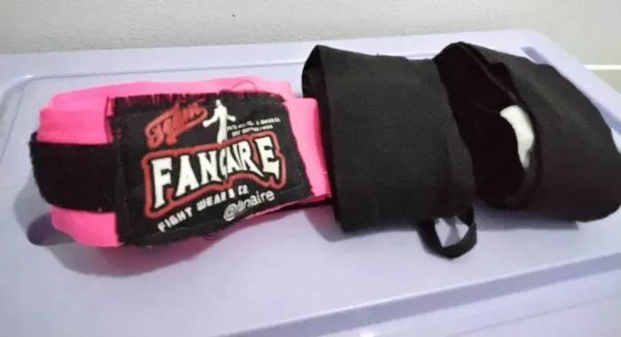 Bandagens de Boxe Fancare - Rosa e Preta