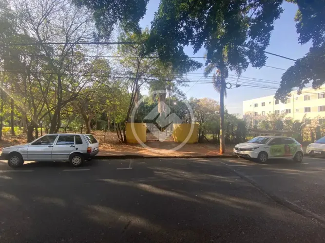 Terreno à Venda - 15.600m² - Planalto - Uberlândia/MG codigo: 157622