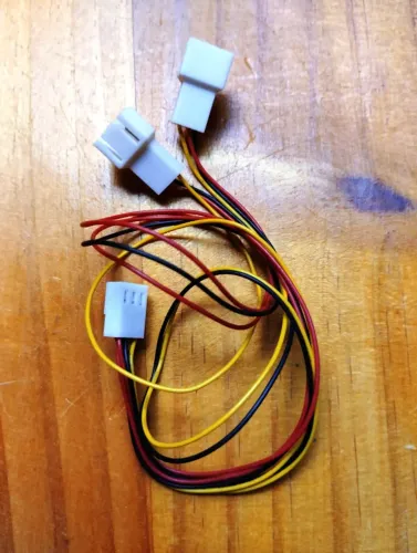 Cabo para ligar coolers na placa mãe do computador
