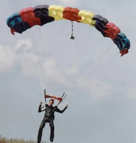 Paraquedas Sabre 135 e Javelin 