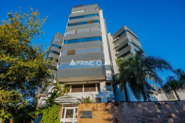 Cobertura para alugar no Centro de Canoas/RS, com 4 dormitórios, 4 vagas de garagem e 390m