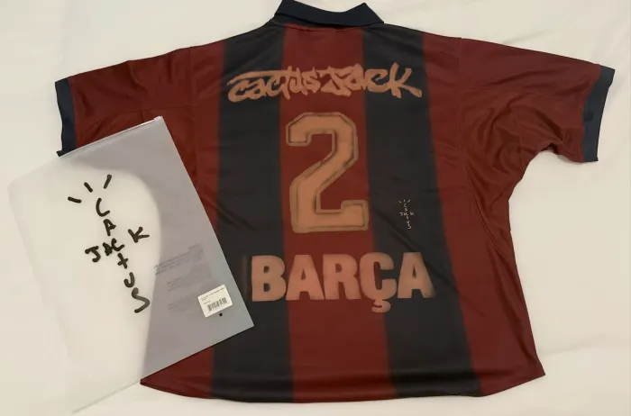 Camisa Nike Barcelona Travis Scott  Retro 2000