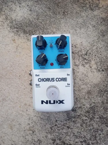 Pedal Chorus NUX Chorus Core