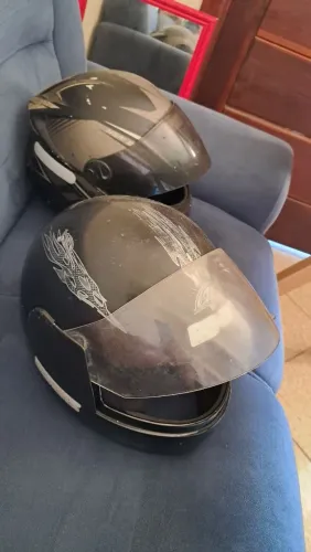 Capacete