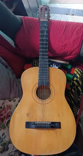 Violão em excelente Estado