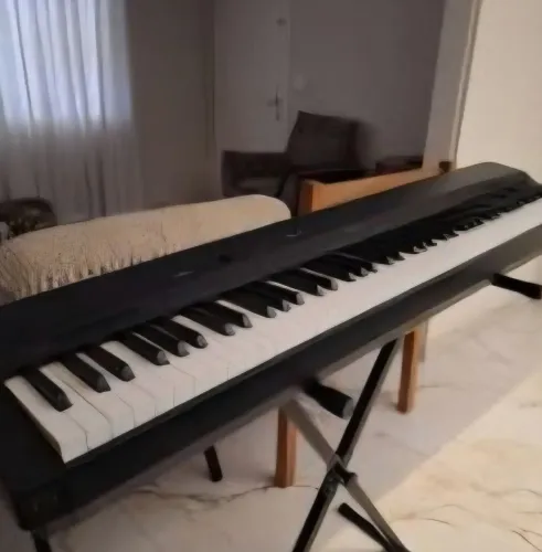 Piano eletrico