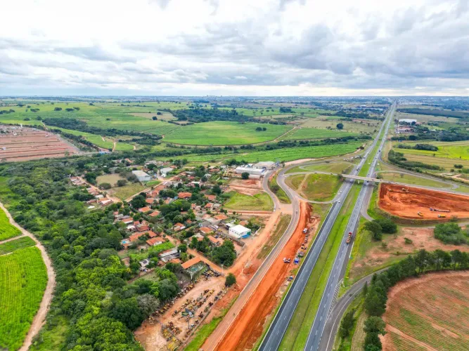Chácara com piscina em Cedral - terreno de 2.239m², sauna e área de churrasco, a 200m da W