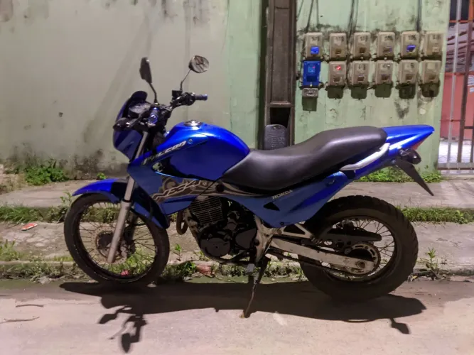 NX4 Falcon 400 Vendo/Troco