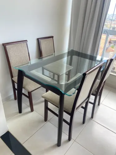 Jogo de mesa e 4 cadeiras Moveis Conquista