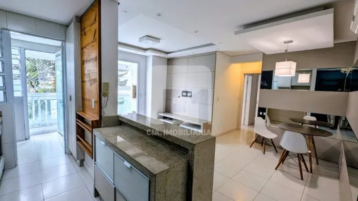 Apartamento de 2 suítes à venda em Coqueiros