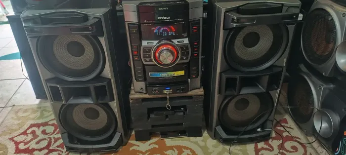 MINI SYSTEM SONY MHC GTX-787 COM 600 WATTS RMS DE POTÊNCIA.