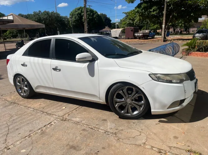 Kia Motors Cerato 1.6 16V Mec. 2011
