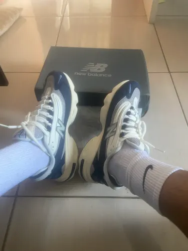 Vendo new balance 1000 n39/40 novo passo cartão tbm troco tbm