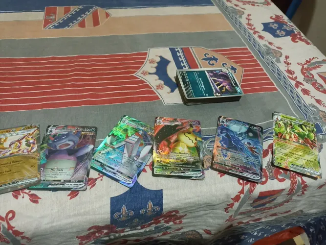 Vendo 50 cartas pokémon original 