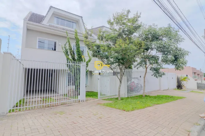 Sobrado Triplex Exclusivo no Campo Comprido | Conforto, Sofisticação e Localização Privile