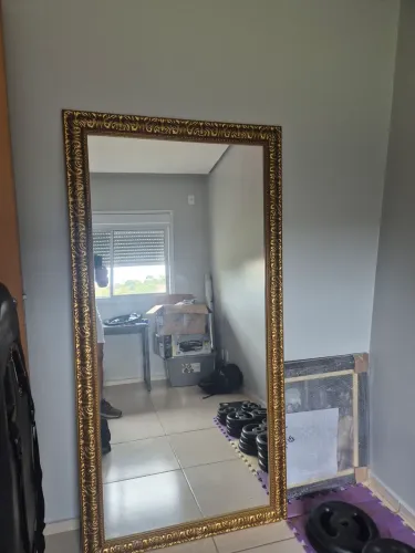 ESPELHO DECORATIVO GRANDE COM MOLDURA CLÁSSICA