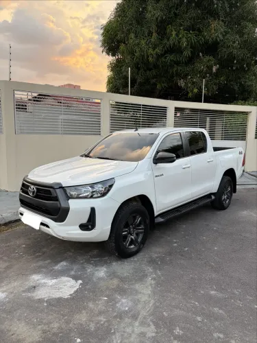Toyota Hilux CD SR 4X4 2.8 TDI Diesel Aut. 2024