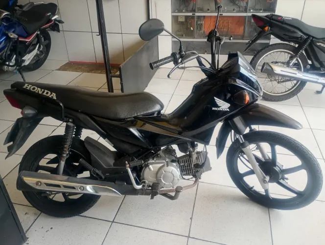 Honda Pop 110i 2022, Muito Nova. Com rodão de liga leve.