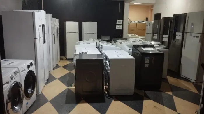 Máquinas e geladeiras