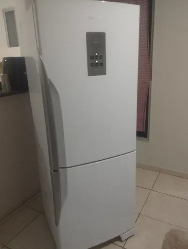 Geladeira Panasonic Inverter 220V