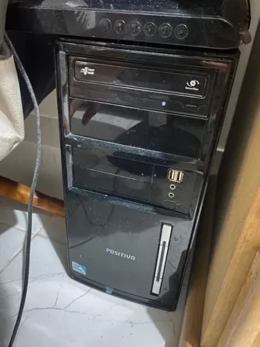 Vendo Monitor Positivo + CPU - Pronto para usar