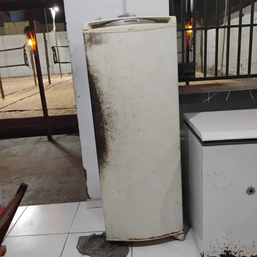 Vendo geladeira funcionando