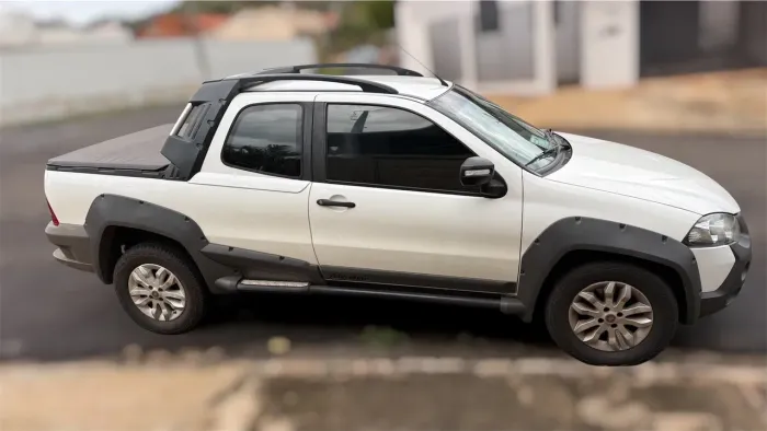 Fiat Strada Adventure1.8/ 1.8 Locker Flex CD 2013