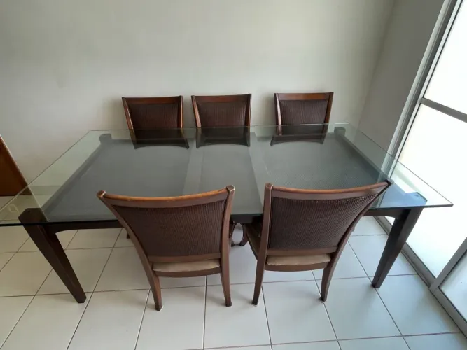 Mesa Linda e Completa de Janta com 8 Cadeiras! Pgto à vista Via PIX apenas!!!