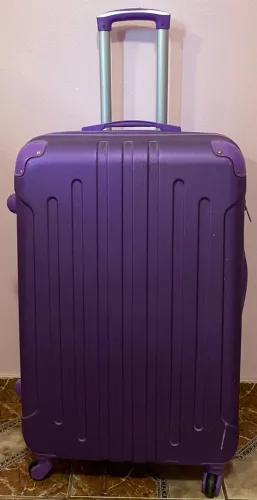 mala de viagem grande e rígida bagaggio roxa com cadeado e zíper expansível