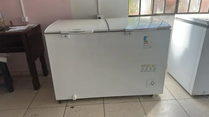 Tenho cinco freezer para venda