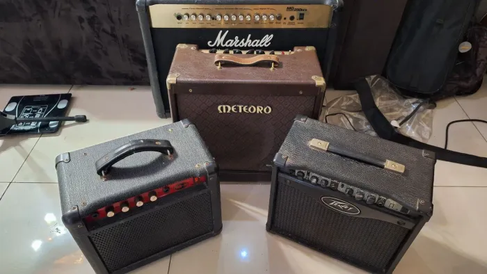 Amplificador baixo e guitarra