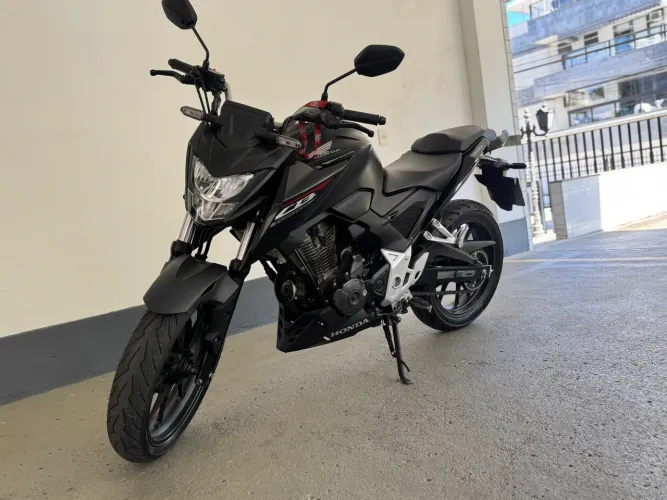 CB 300F Twister CBS 2025/2025 nova