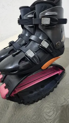 Bota kangoo jumps semi nova toda revisada tamanho M