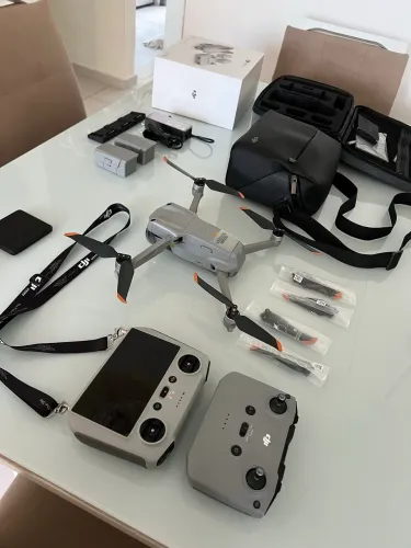 DJI Air 2S Fly More Combo - Kit Completo com 2 Controles e 3 Baterias