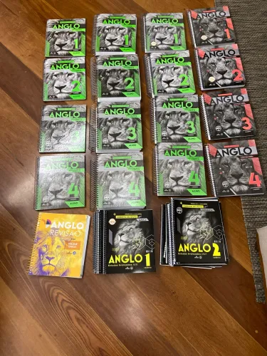 Livros Anglo Terceira série Ensino Médio