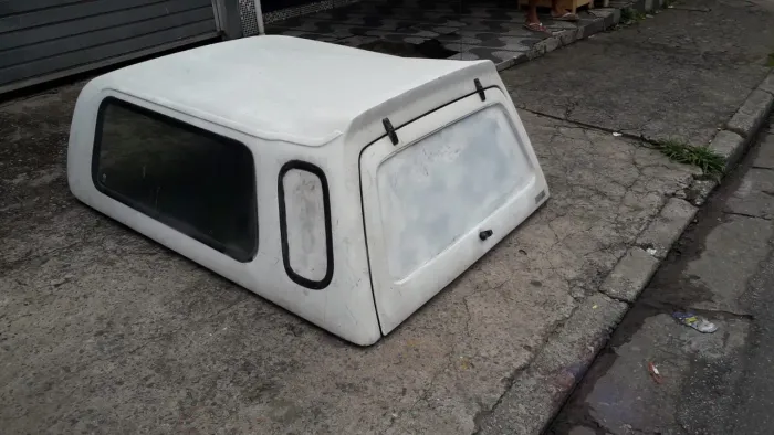 Capota de fibra para Courier