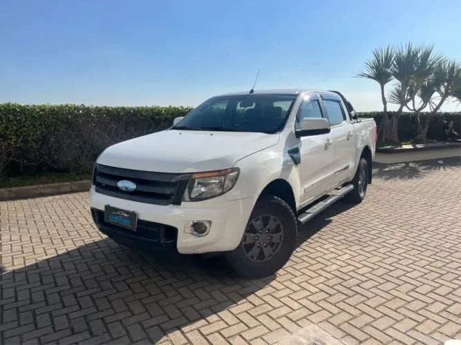Ford Ranger XLS 2.5 16V 4X2 CD Flex 2013