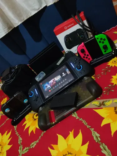 Nintendo Switch V2 + Acessórios
