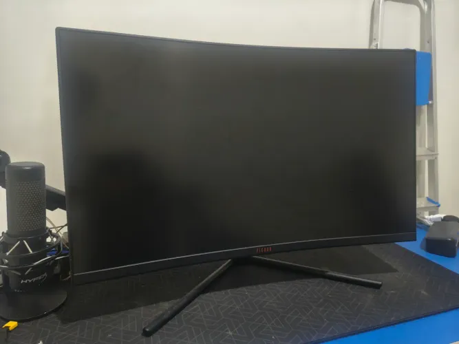 Monitor gamer 27" curvo 165hz