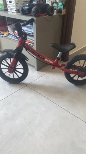 Bicicleta Caloi de equilibrio
